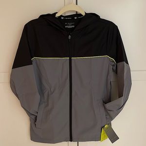 Tek Gear Boys lightweight windbreaker/water resistant zip up jacket  L (14/16)